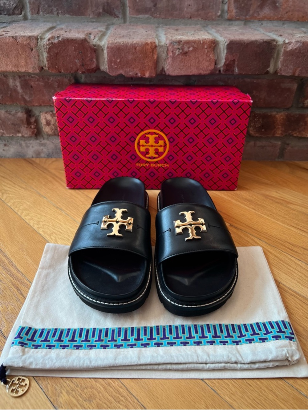 Tory Burch Black Everly Anatomic Lug Slide Sandals - Picture 3 of 9